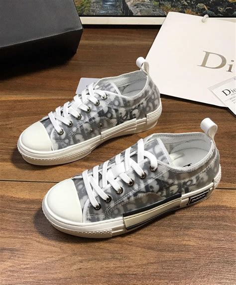 men dior low top sneakers|christian Dior sneakers men price.